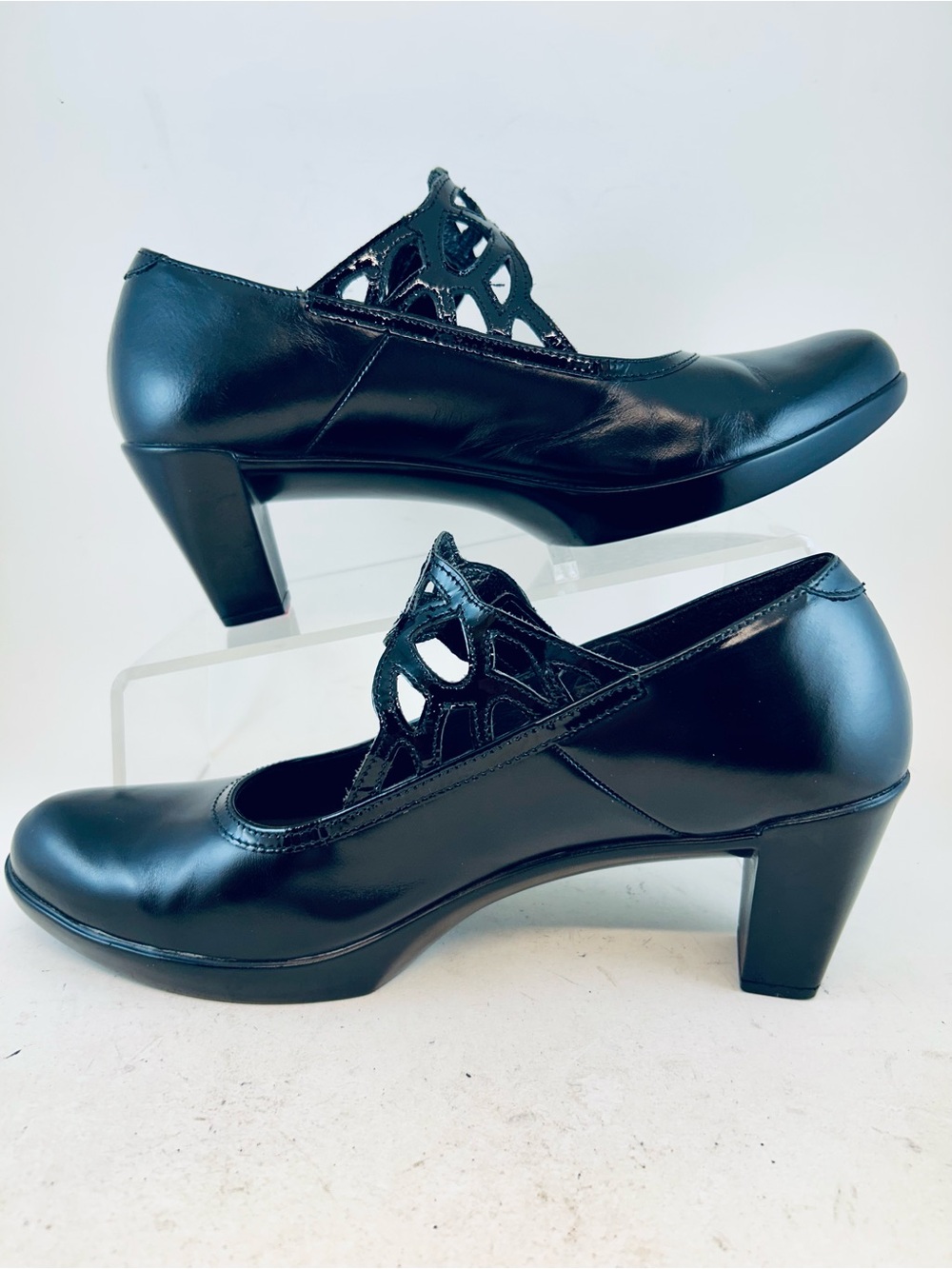 Naot Black Crinkle Luma Mary Jane Adjustable Strap Heels, size 40 9 9.5 - Picture 5 of 12